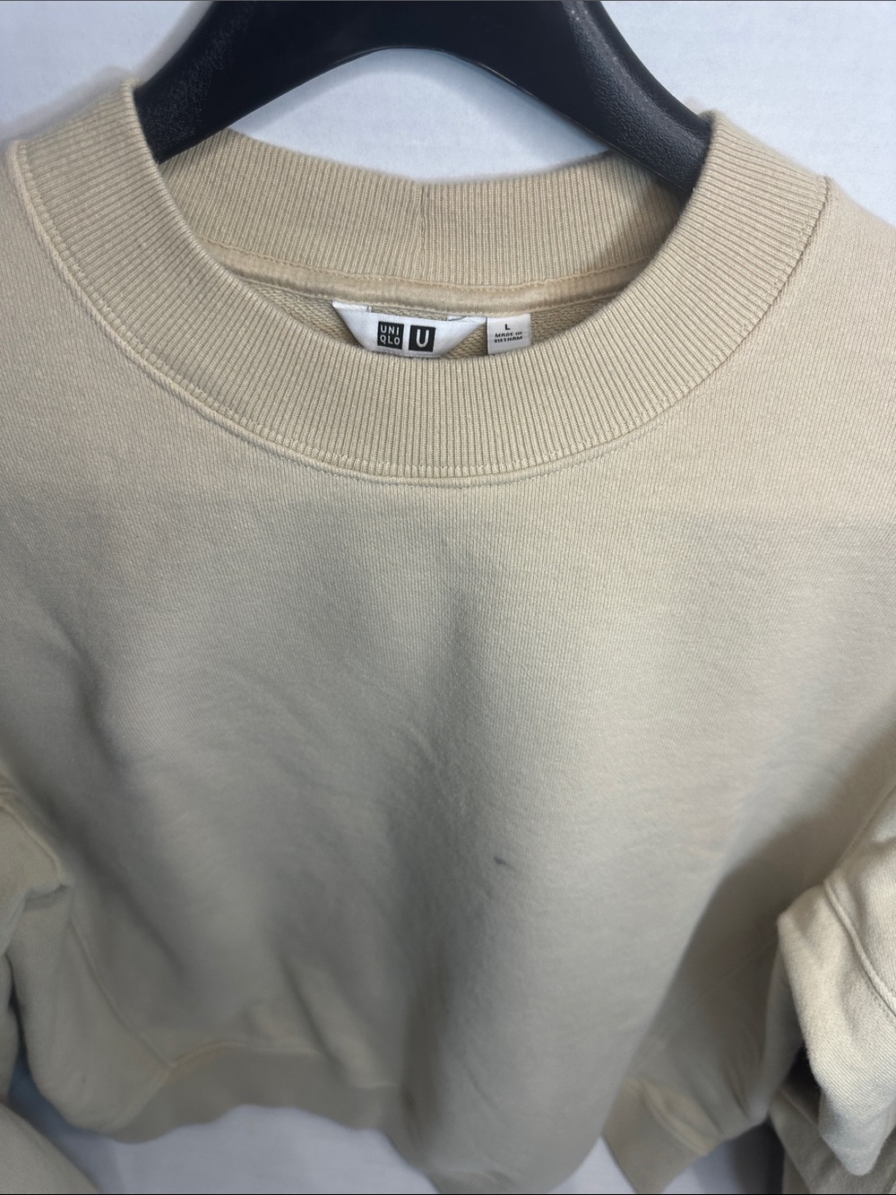 Uniqlo Men’s Cream Beige Crewneck Sweatshirt